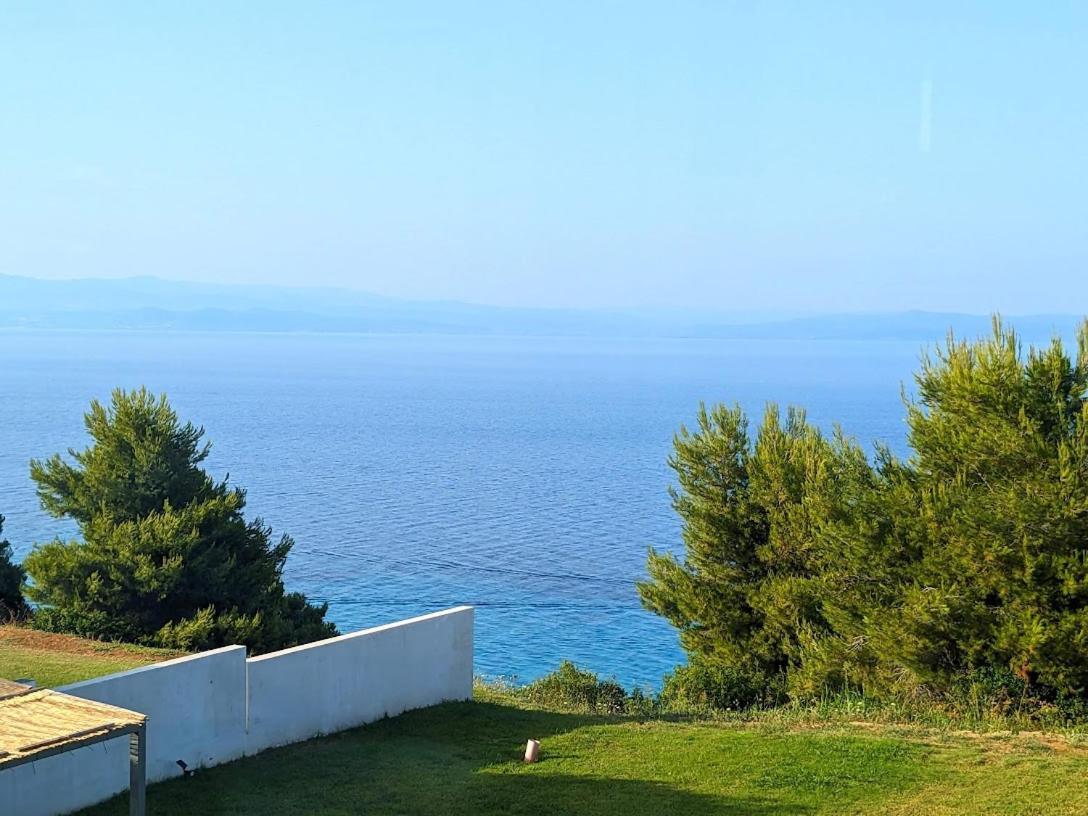 Blue Dream Afytos Exterior foto